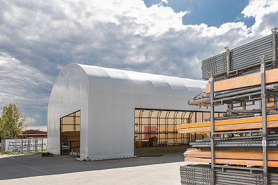 Fertighallen für die Wüste sowie für Schneegebiete